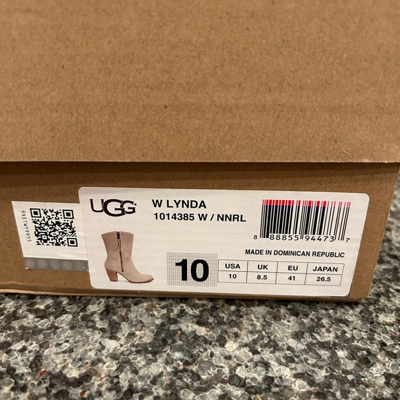 UGG LYNDA NATURAL BOOTS - Picture 8 of 10